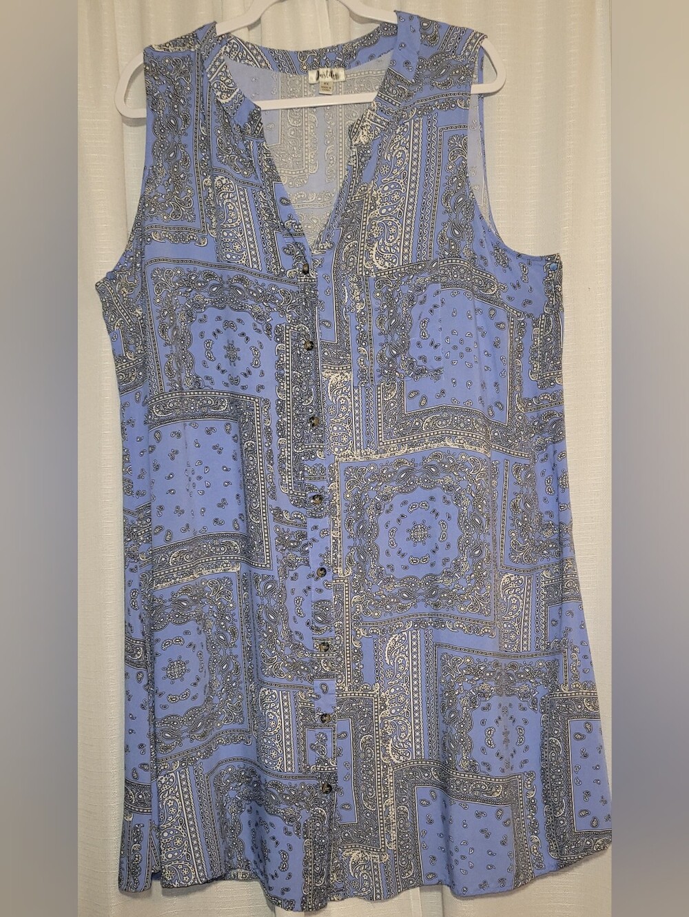 Justify 100% Rayon Sleeveless Paisley-Print Button Front Dress in Periwinkle